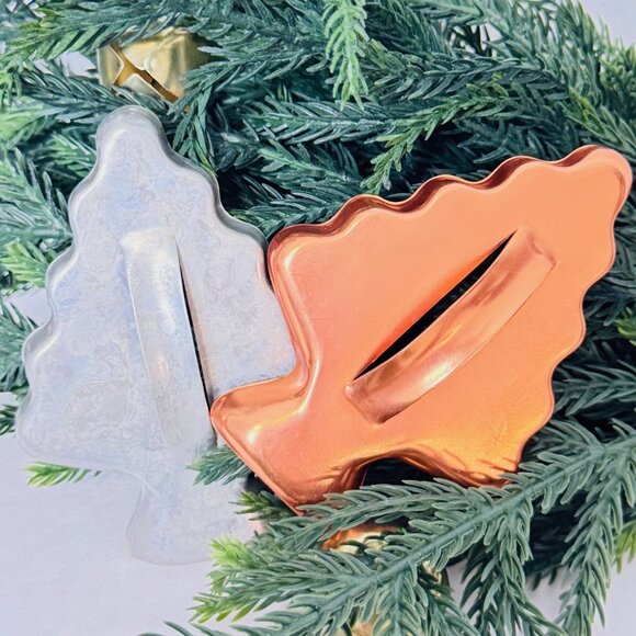 Vintage Christmas Tree Cookie Cutters w/Straps - Picture 3 of 4